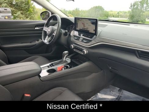 Certified 2024 Nissan Altima 2.5 SV w/ SV Premium Package AWD/4WD image 12