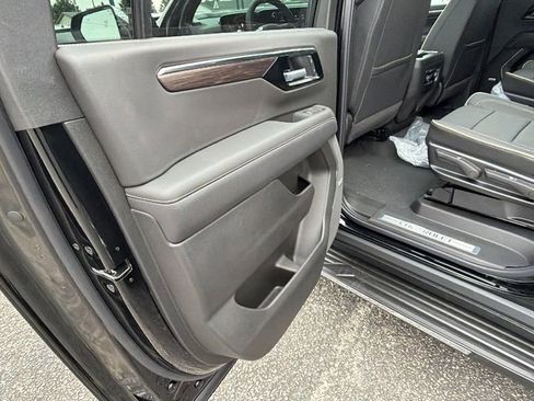 New 2026 Chevrolet Suburban Premier w/ Sun And Tow Package image 17