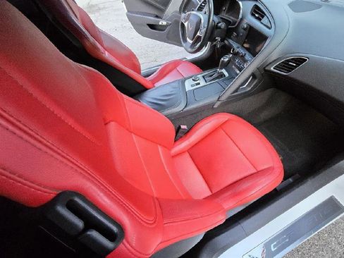 Used 2015 Chevrolet Corvette Stingray Coupe image 24