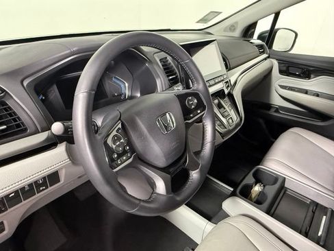 Used 2024 Honda Odyssey Touring image 16