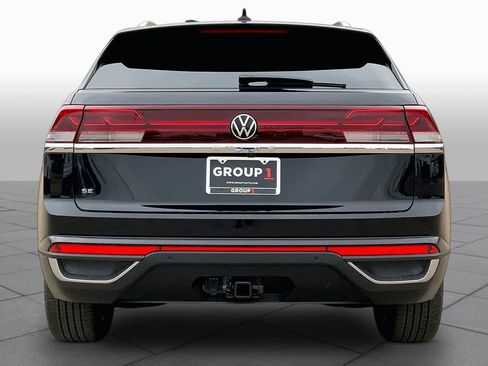 New 2026 Volkswagen Atlas Cross Sport SE FWD image 4