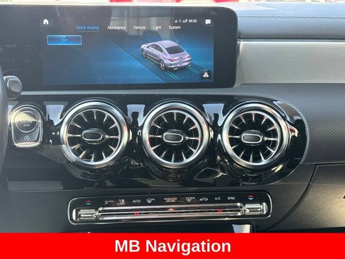 Used 2023 Mercedes-Benz CLA 250 4MATIC image 21
