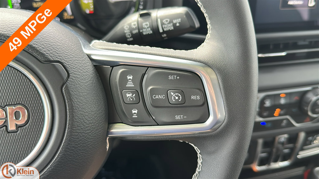 Used 2025 Jeep Wrangler Unlimited Sahara AWD/4WD image 19