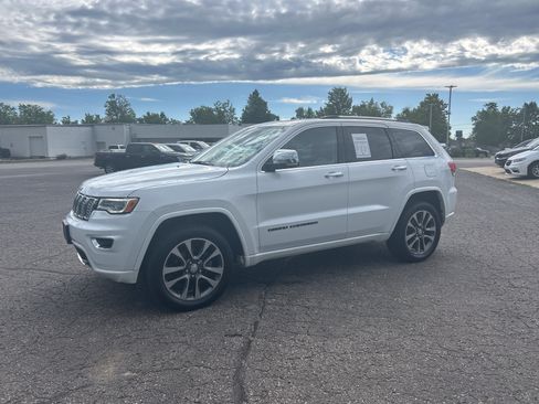 Used 2018 Jeep Grand Cherokee Overland AWD/4WD image 7