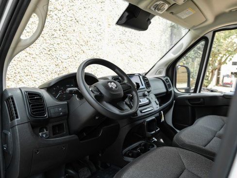 Used 2023 RAM ProMaster 2500 FWD image 3