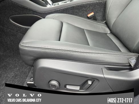 Used 2026 Volvo XC40 B5 Plus w/ Protection Package Premier AWD/4WD image 23