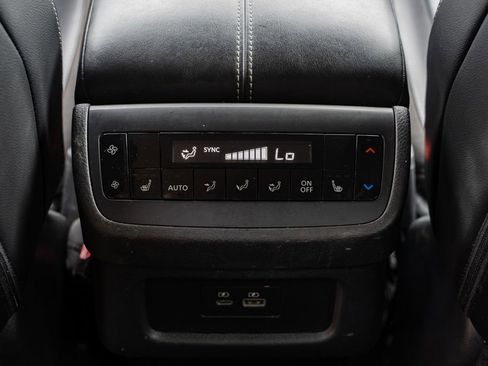 Used 2024 Nissan Pathfinder SL w/ SL Premium Package AWD/4WD image 10