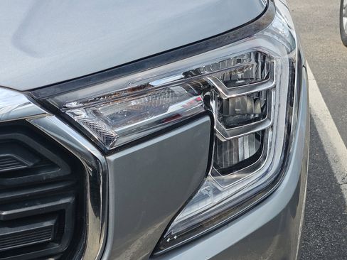 Used 2023 GMC Terrain SLE w/ Driver Convenience Package AWD/4WD image 5