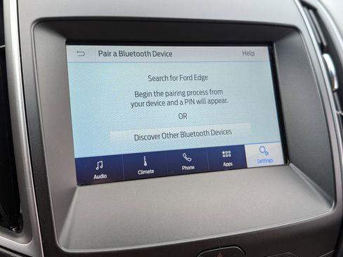 Used 2020 Ford Edge SE FWD image 27