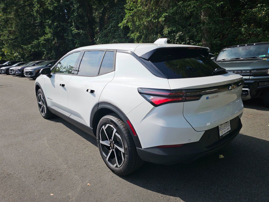New 2026 Chevrolet Equinox EV LT FWD image 4