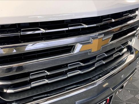 Used 2022 Chevrolet Silverado 1500 LTZ w/ Z71 Off-Road Package AWD/4WD image 29