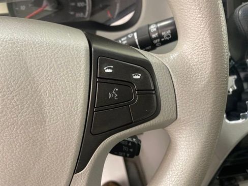 Used 2012 Toyota Sienna LE image 17