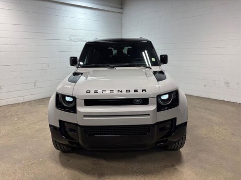 New 2026 Land Rover Defender 130 X-Dynamic SE AWD/4WD image 3