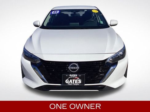 Used 2025 Nissan Sentra SV FWD image 3