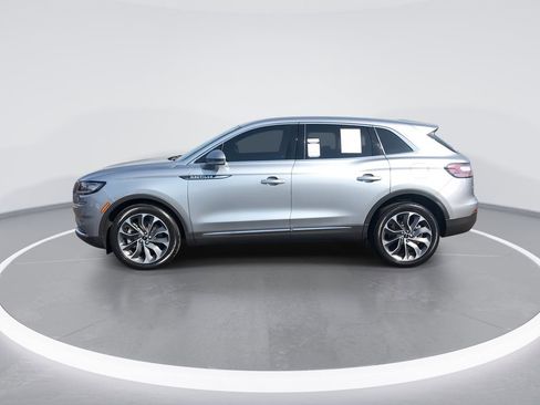 Used 2023 Lincoln Nautilus Reserve AWD/4WD image 5