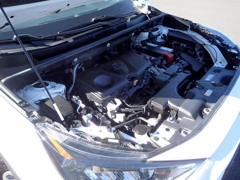 Used 2021 Toyota RAV4 LE image 21