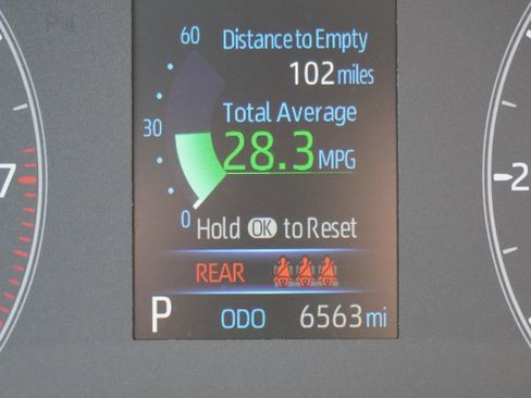 Used 2025 Toyota Corolla LE image 21