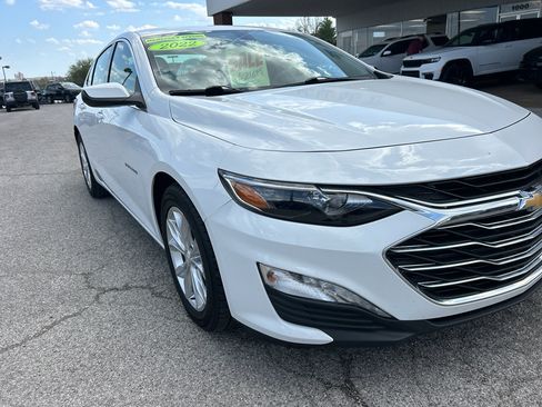 Used 2022 Chevrolet Malibu LT FWD image 3