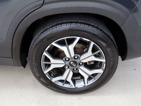 Used 2021 Kia Seltos EX AWD/4WD image 11