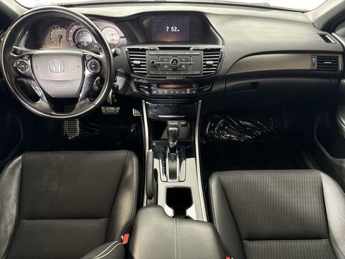 Used 2017 Honda Accord Sport image 22