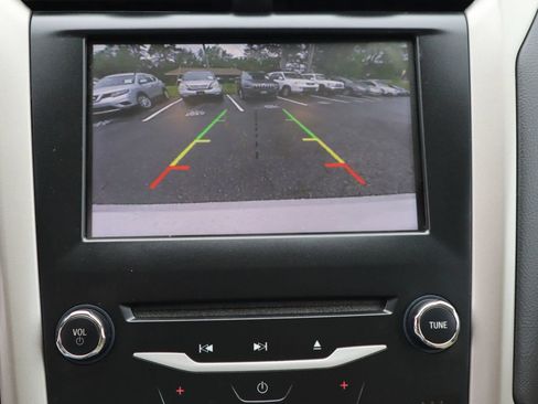 Used 2014 Ford Fusion SE w/ Equipment Group 202A FWD image 32