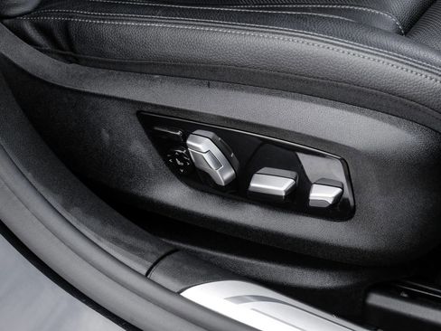 Used 2018 BMW 740i image 42