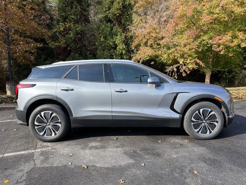 New 2025 Chevrolet Blazer EV LT image 11