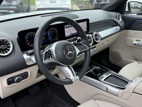 Certified 2025 Mercedes-Benz GLB 250 image 20