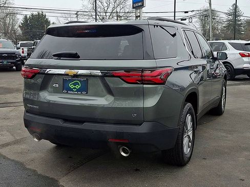Certified 2022 Chevrolet Traverse LT image 2