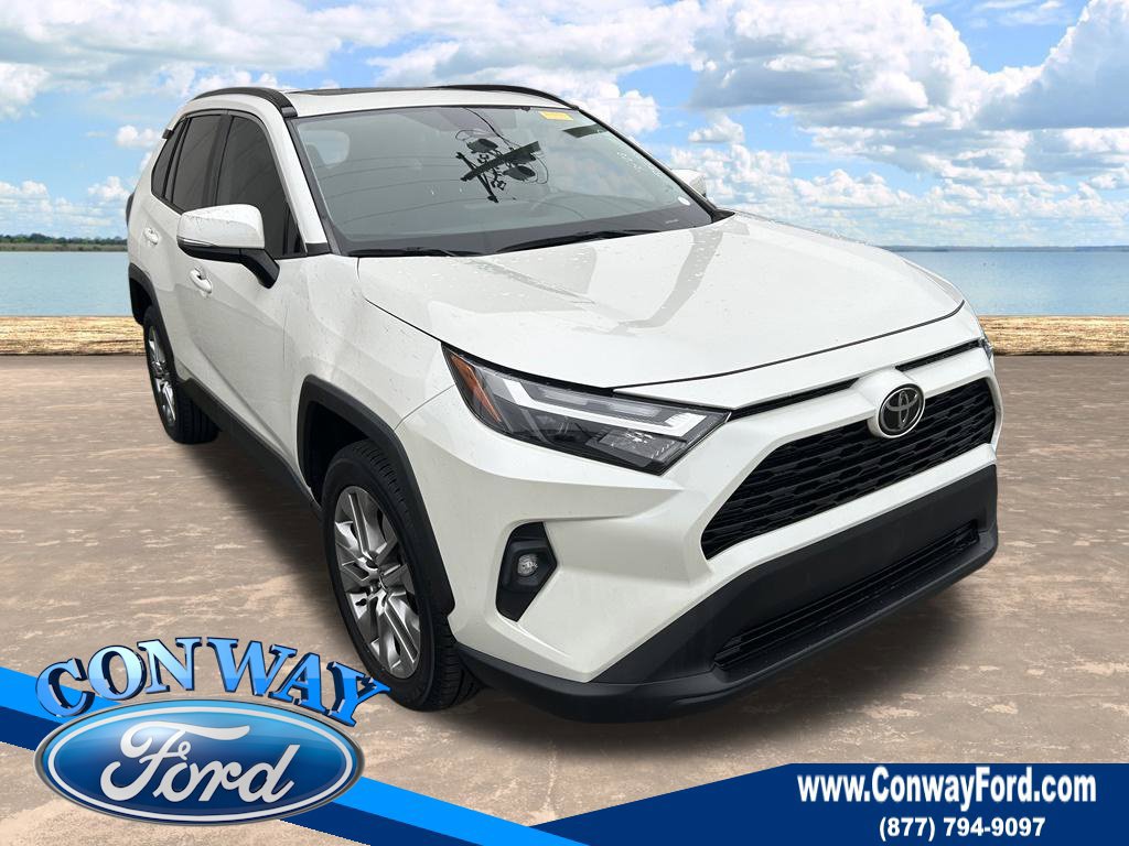 Used 2022 Toyota RAV4 XLE Premium FWD image 1