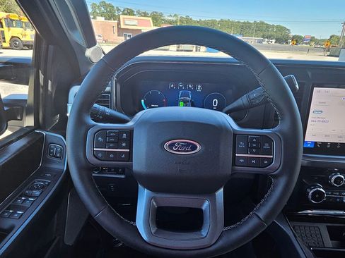 New 2026 Ford F350 Lariat w/ Black Appearance Package image 39