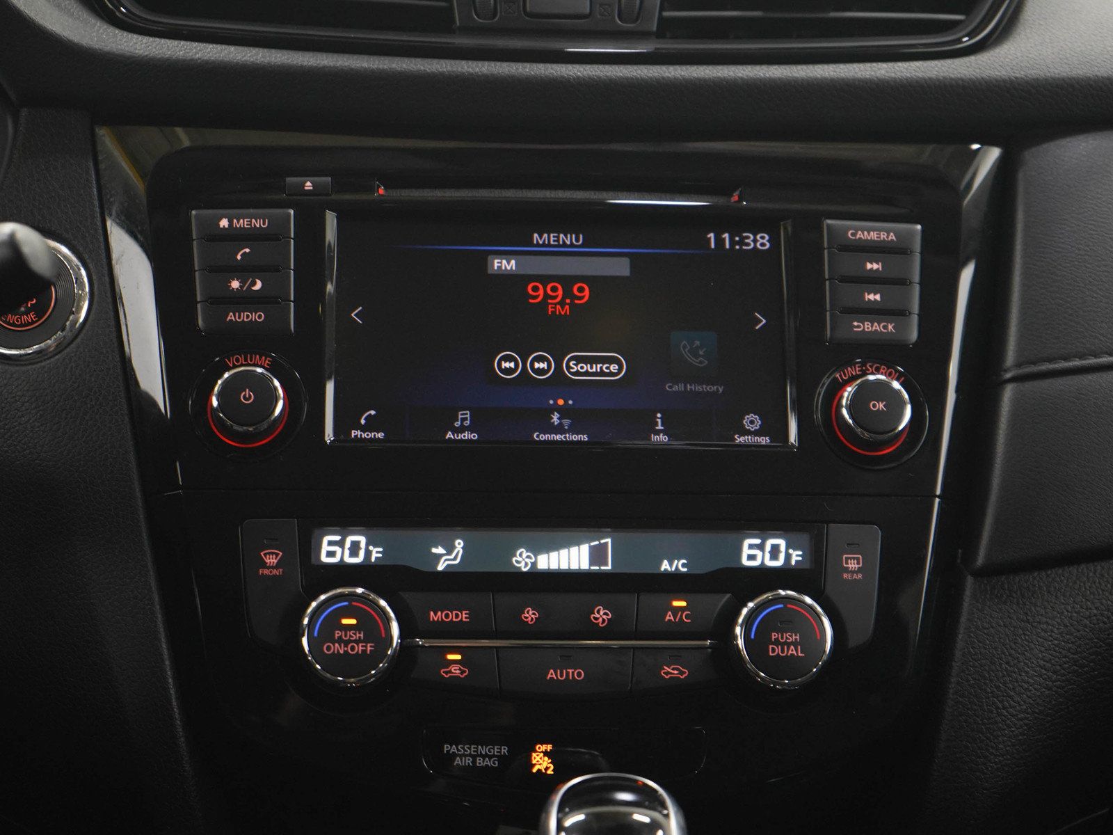 Used 2019 Nissan Rogue SV AWD/4WD image 18