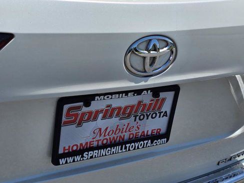 Certified 2021 Toyota Highlander Platinum FWD image 37