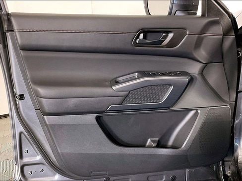 Used 2025 Nissan Pathfinder Rock Creek image 24