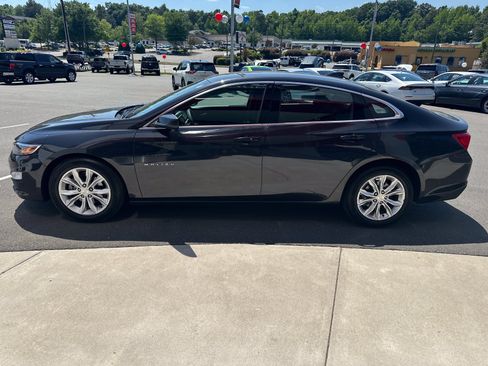 Used 2023 Chevrolet Malibu LT FWD image 5