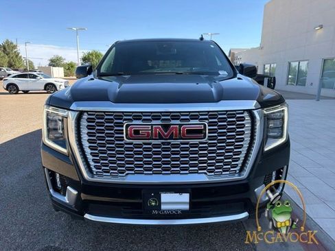 Used 2023 GMC Yukon Denali AWD/4WD image 2