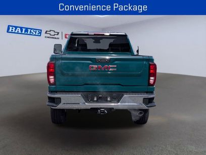 New 2026 GMC Sierra 2500 Pro w/ Convenience Package
