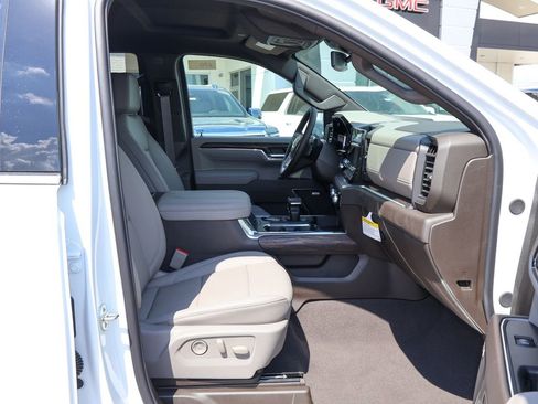 New 2026 GMC Sierra 1500 SLT w/ SLT Premium Plus Package AWD/4WD image 29