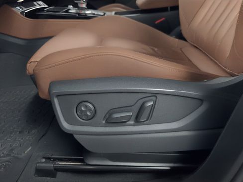 Certified 2023 Audi Q5 2.0T Premium Plus w/ Premium Plus Package image 16