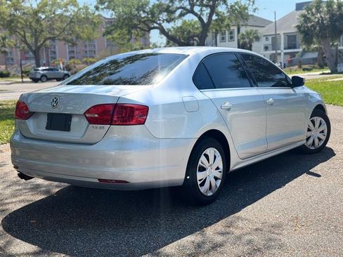Used 2013 Volkswagen Jetta SE image 4