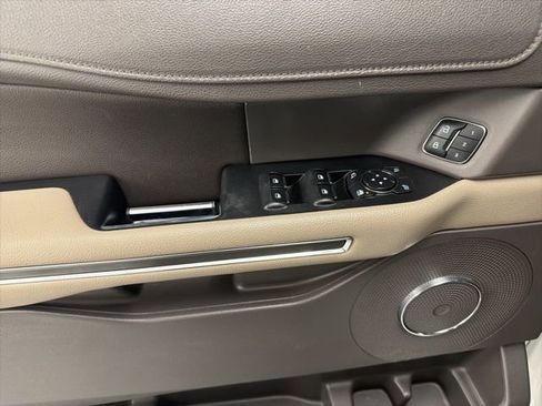 Used 2020 Ford Expedition XLT w/ Equipment Group 202A image 28
