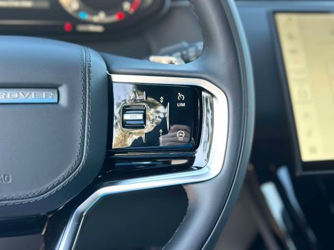New 2025 Land Rover Range Rover Sport SE image 20