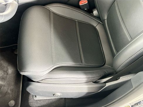 Certified 2026 Mercedes-Benz GLC 300 4MATIC image 19
