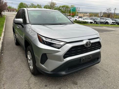 Used 2024 Toyota RAV4 LE AWD/4WD image 3