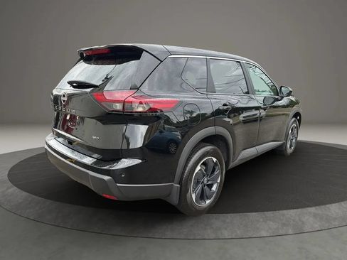 Used 2025 Nissan Rogue SV AWD/4WD image 5
