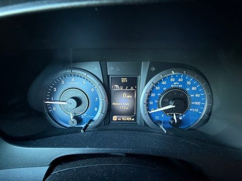 Used 2017 Toyota Sienna Limited image 22