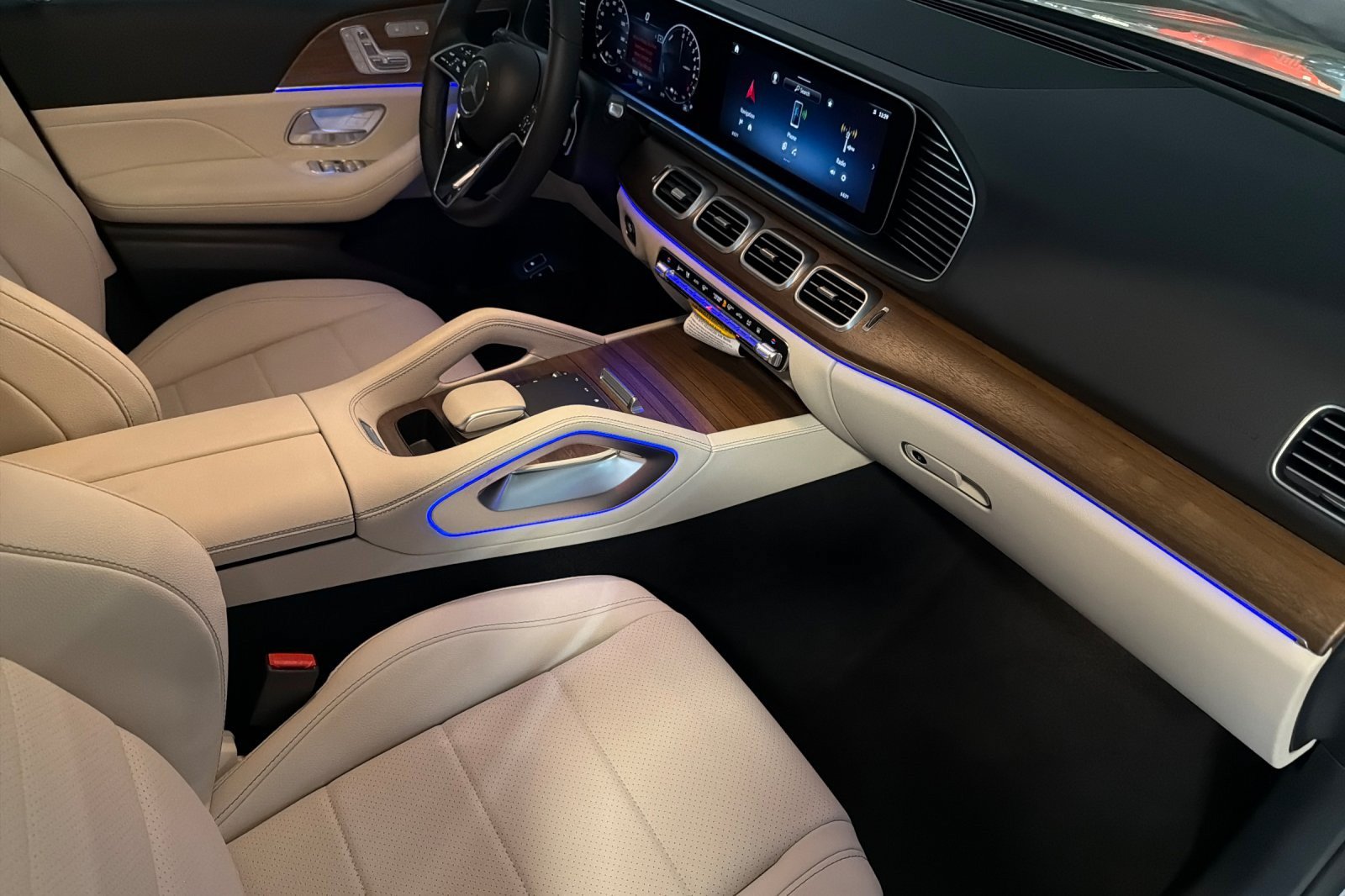 New 2026 Mercedes-Benz GLE 450e 4MATIC image 15