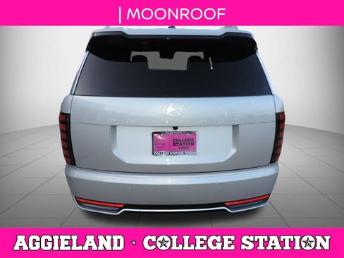 Used 2026 Hyundai Palisade Calligraphy FWD image 5