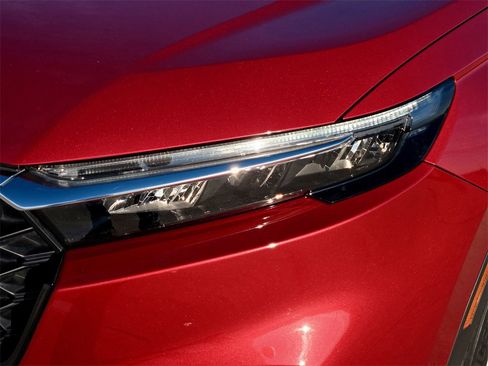 Used 2024 Honda CR-V LX image 3