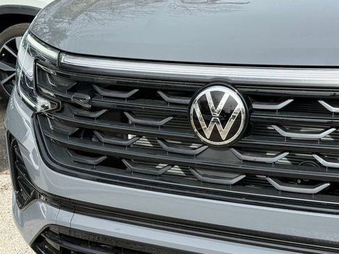 New 2026 Volkswagen Atlas Cross Sport SEL R-Line AWD/4WD image 4